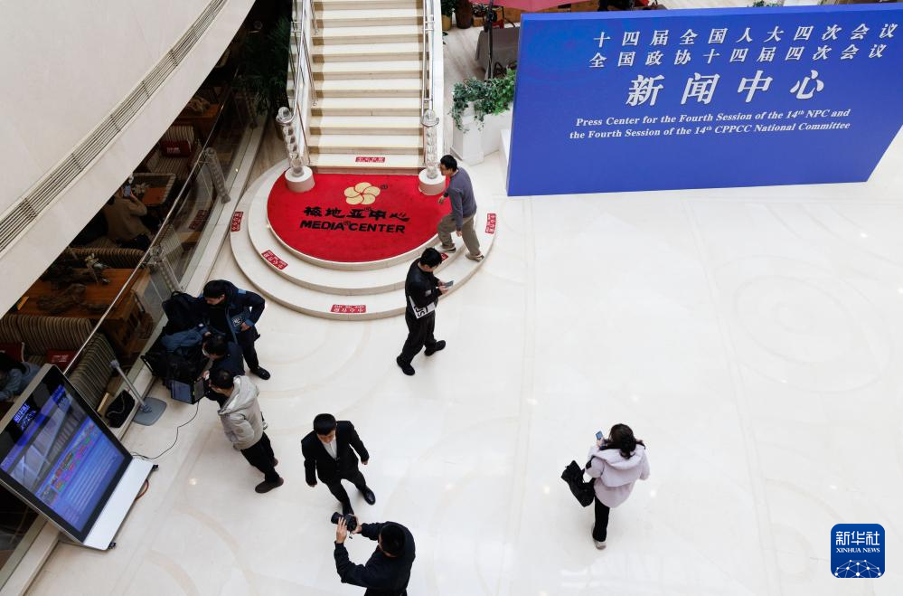 “摸得着”的才是真民主