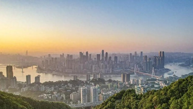 从一条路、一桌菜、一张牌照……看重庆“向新力”