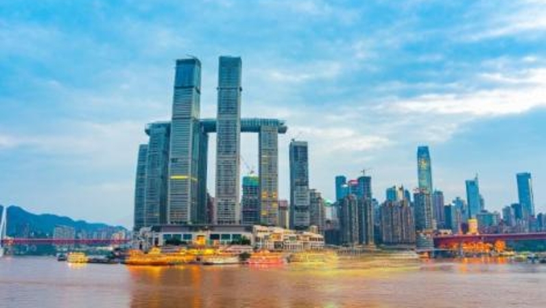 通道经济向产业经济转型 通道港口园区同频共振 “枢纽之城”在重庆加速崛起