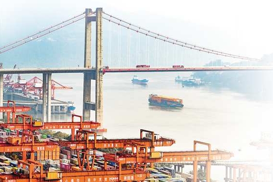 “五型”枢纽各展所长 重庆通江达海连世界