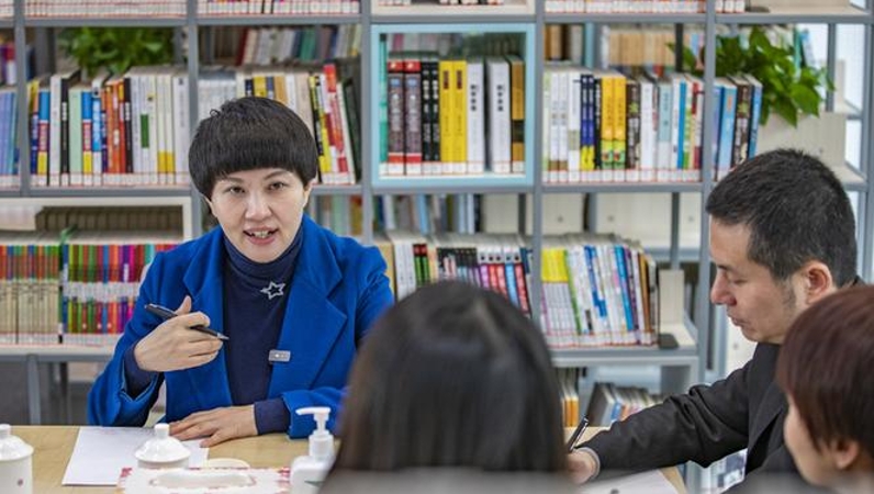 新华每日电讯看重庆｜教育路上的守望者“接力”