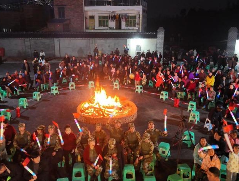 重庆荣昌：从乡村晚会看基层文化治理新气象