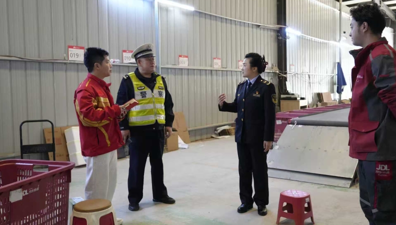 重庆巴南：党建赋能新业态，织密网约配送“安全网”