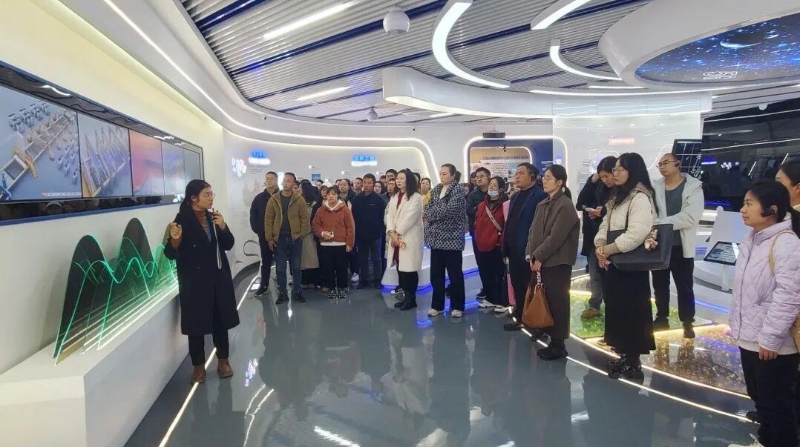 重庆万盛经开区：建好“蓄水池” 培优训强党员队伍