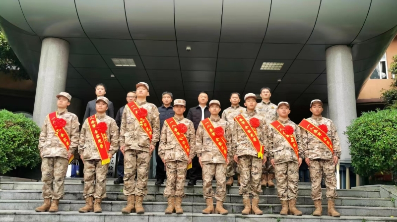 重庆两江新区古路镇举行2026年春季新兵欢送活动