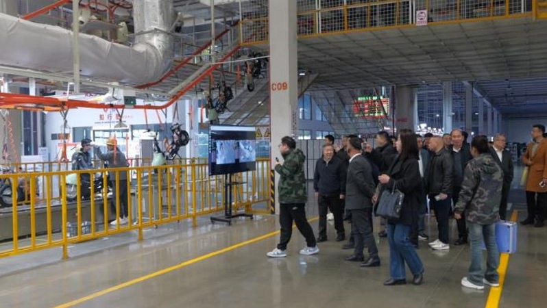 重庆市经济信息委与市政府驻上海办以“党建+招商”助推汽摩产业协作