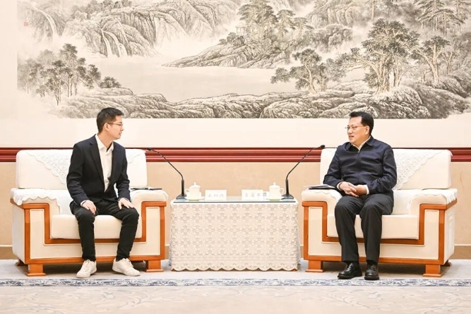 袁家军会见宇树科技董事长王兴兴一行