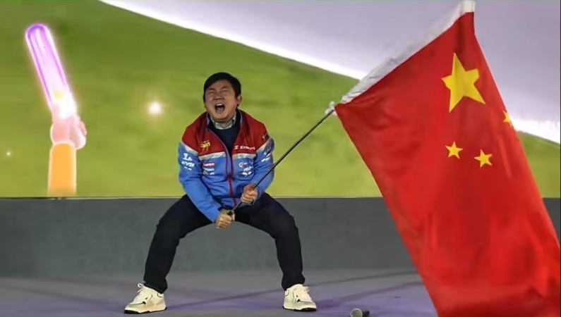 重庆车企世摩锦标赛葡萄牙站夺冠，创始人张雪：来渝创业因为这里是“摩托之都”