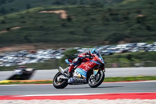 人民锐评：张雪“一个子儿也没有”引误读，政府托举是多元赋能