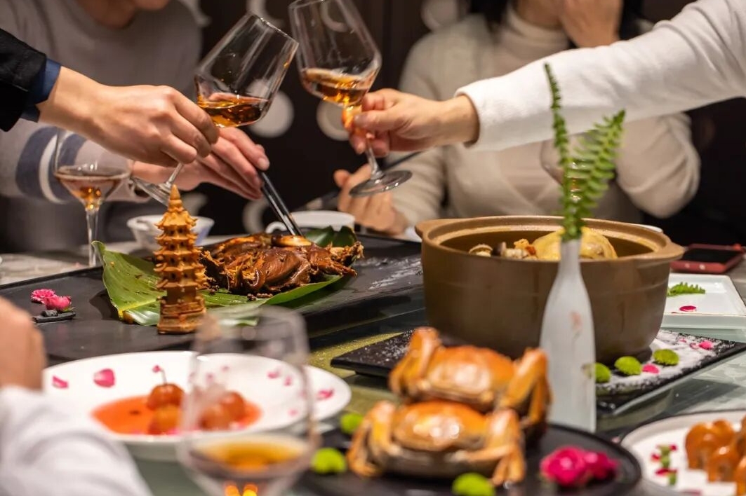 这类人，千万别在饭局上乱说话