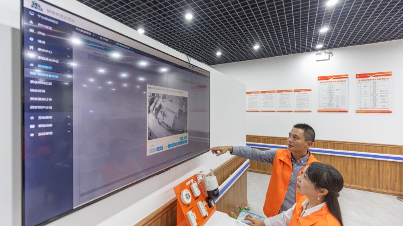 半月谈｜重庆高新技术产业开发区白市驿镇驿站社区专职社区工作者 唐鹏：以社区为支点 撬动老年智能设备普惠共享