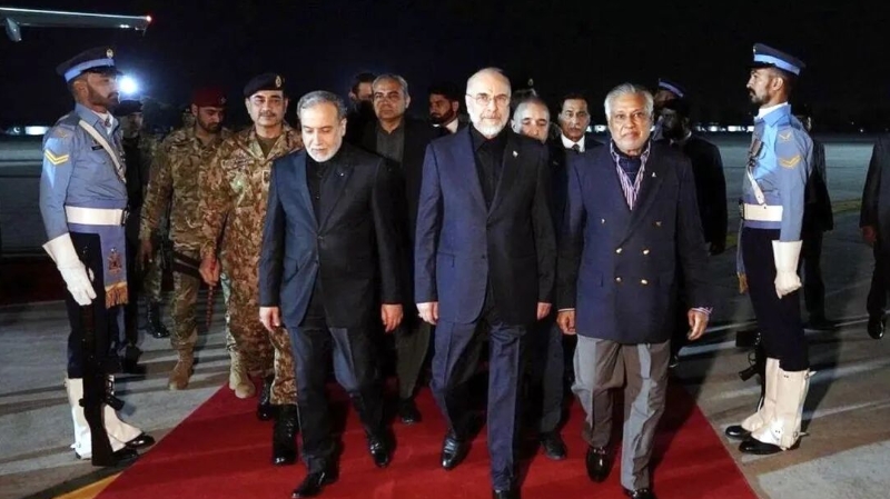 美伊谈判今日举行！伊朗代表团抵达伊斯兰堡，首日日程披露