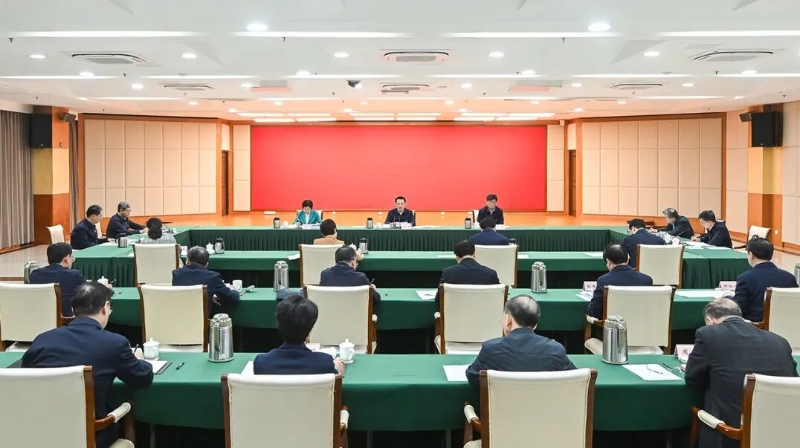 重庆市委常委会举行扩大会议 市委书记袁家军主持并讲话