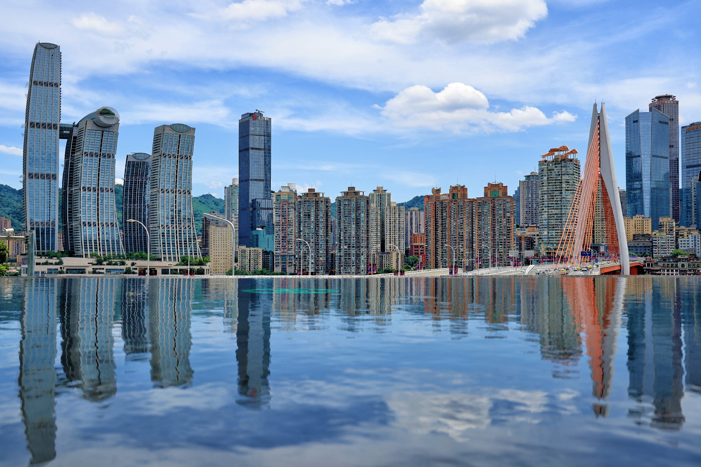 新旧共振 多点支撑——解读一季度重庆外贸创新高背后的增长点