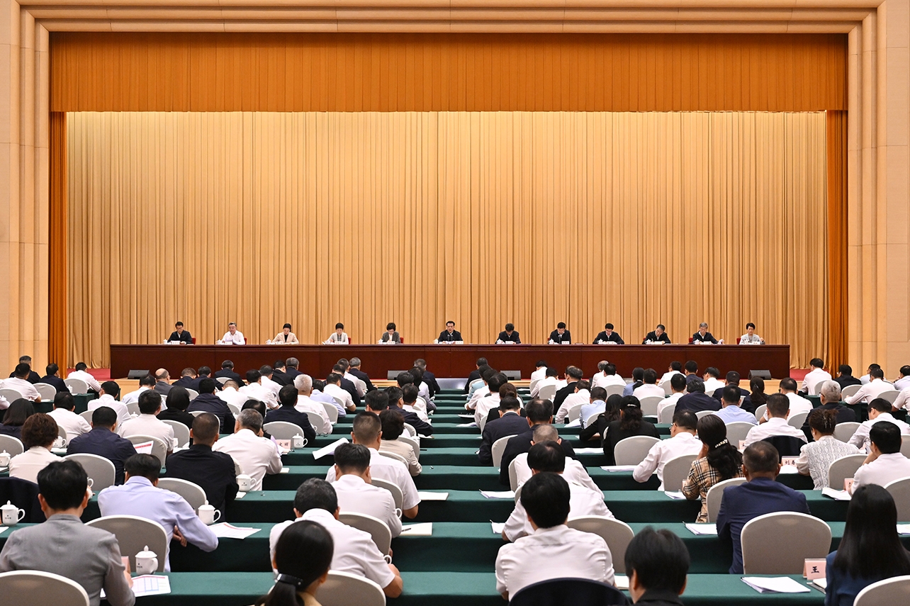 重庆召开全市区县、乡镇领导班子换届工作会议 袁家军出席并讲话 王炯程丽华出席