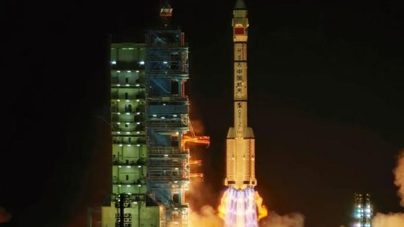 神舟二十三号载人飞船发射取得圆满成功