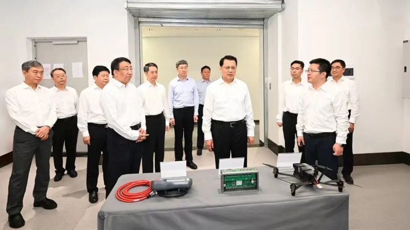 袁家军在两江新区调研时强调 突出产学研深度融合 加快构建高能级创新平台体系