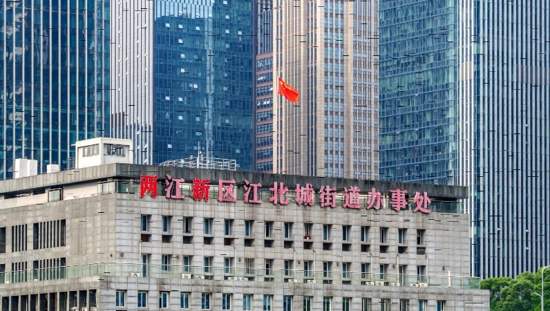 打了“补丁”的牌子，紧日子里见初心
