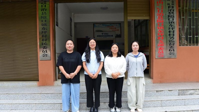 践行“四力”记者在一线｜年轻的她们，把青春留在了东坪村