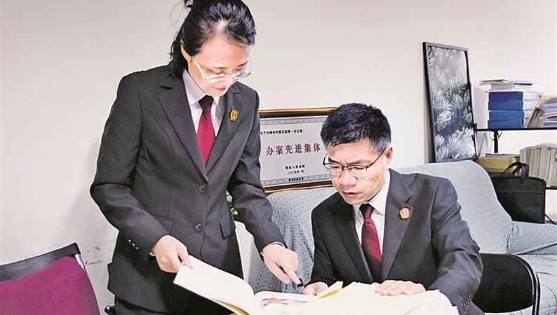 法槌起落间，青春作答时——新时代青年法官的法治答卷