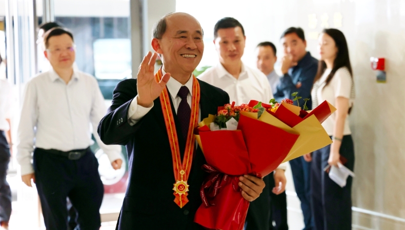 “七一勋章”获得者马善祥：勋章在胸 群众在心