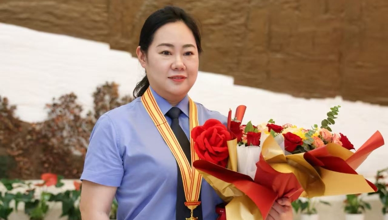 “全国优秀共产党员”梅玫：不忘初心，方得始终