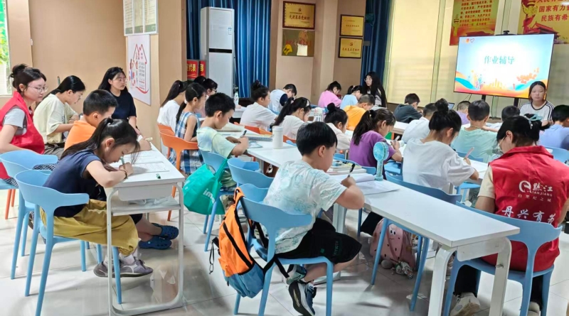 重庆黔江：24个托管点同步开放 “神兽”出笼不再慌