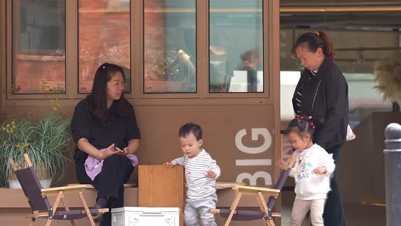 习语暖巴渝｜伍成莉：游客们到民主村来看风景 我们的老人们也在家里看着新鲜的面孔