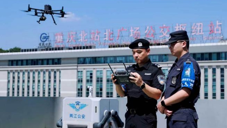 人民日报看重庆｜两江公安这名特警：向空而行，守护低空平安线