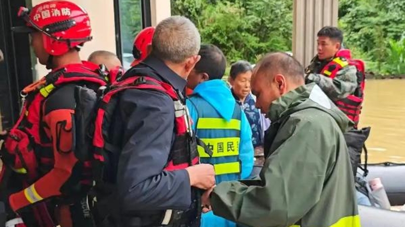 两次果断提级预警守护群众平安