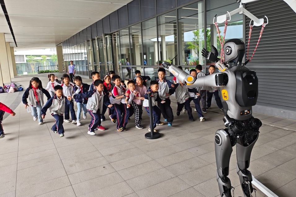 强化中国式现代化人才支撑