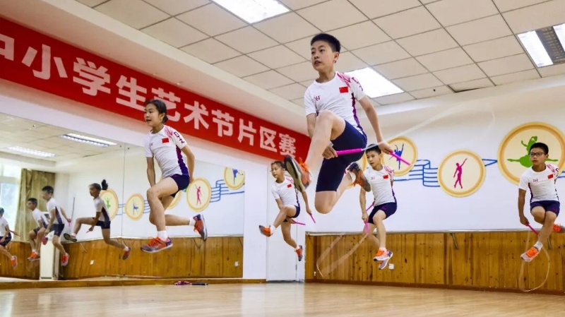 给逐梦少年留足成长空间