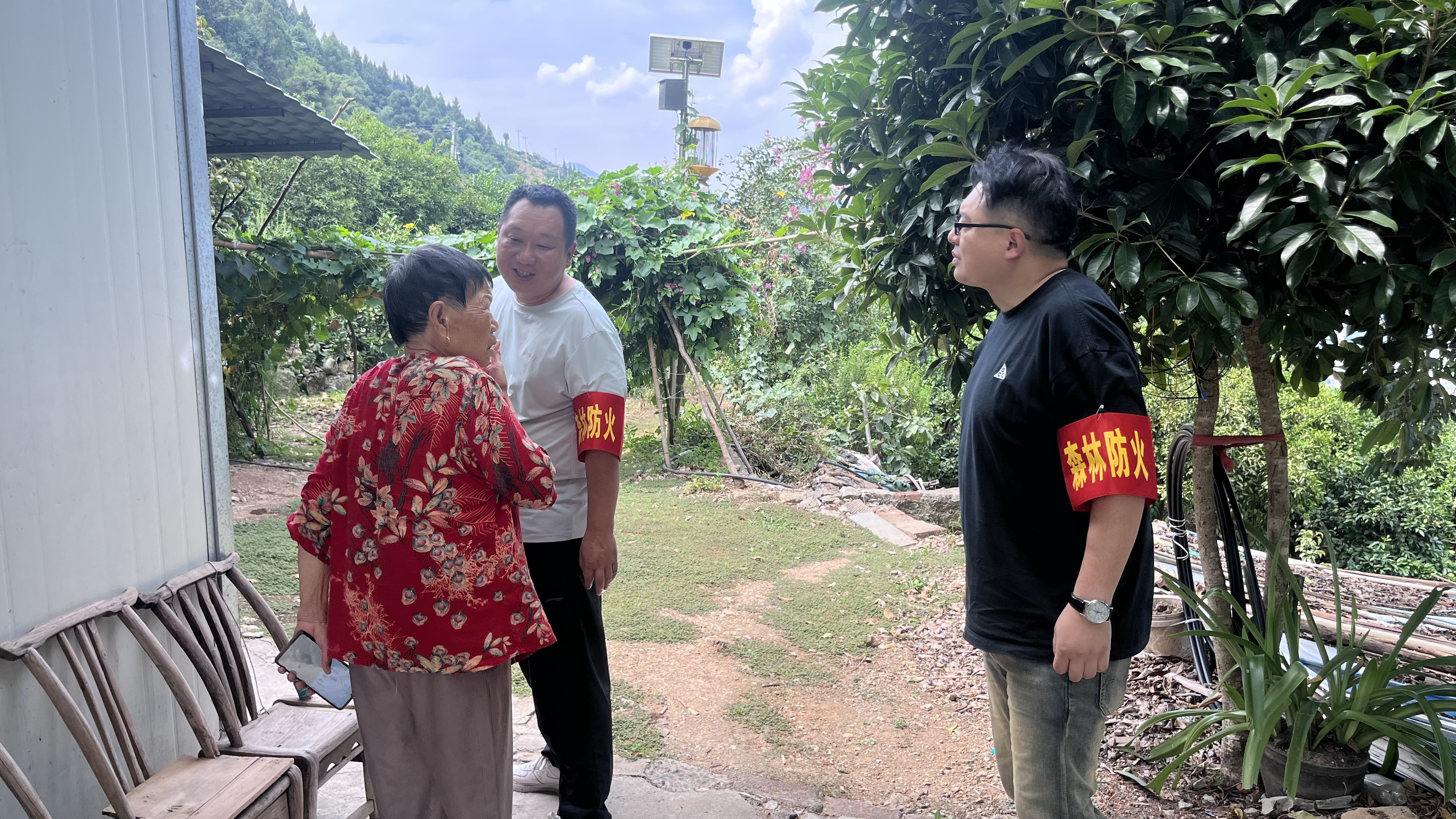 奉节县草堂镇：“四个农家”带动全民参与，织紧织密群防群治安全网