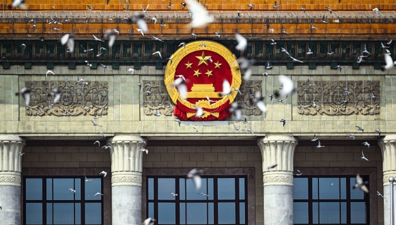 以真理伟力铸魂育人