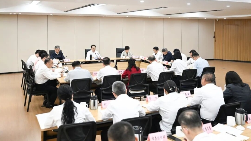 袁家军调研持之以恒推进全面从严治党工作并召开座谈会 牢固树立大抓基层鲜明导向 推动基层党组织全面进步全面过硬